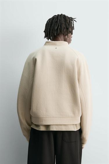SWEAT CROPPED FIT EFFET NÉOPRÈNE CLOU - Marron clair de Zara - Image 2