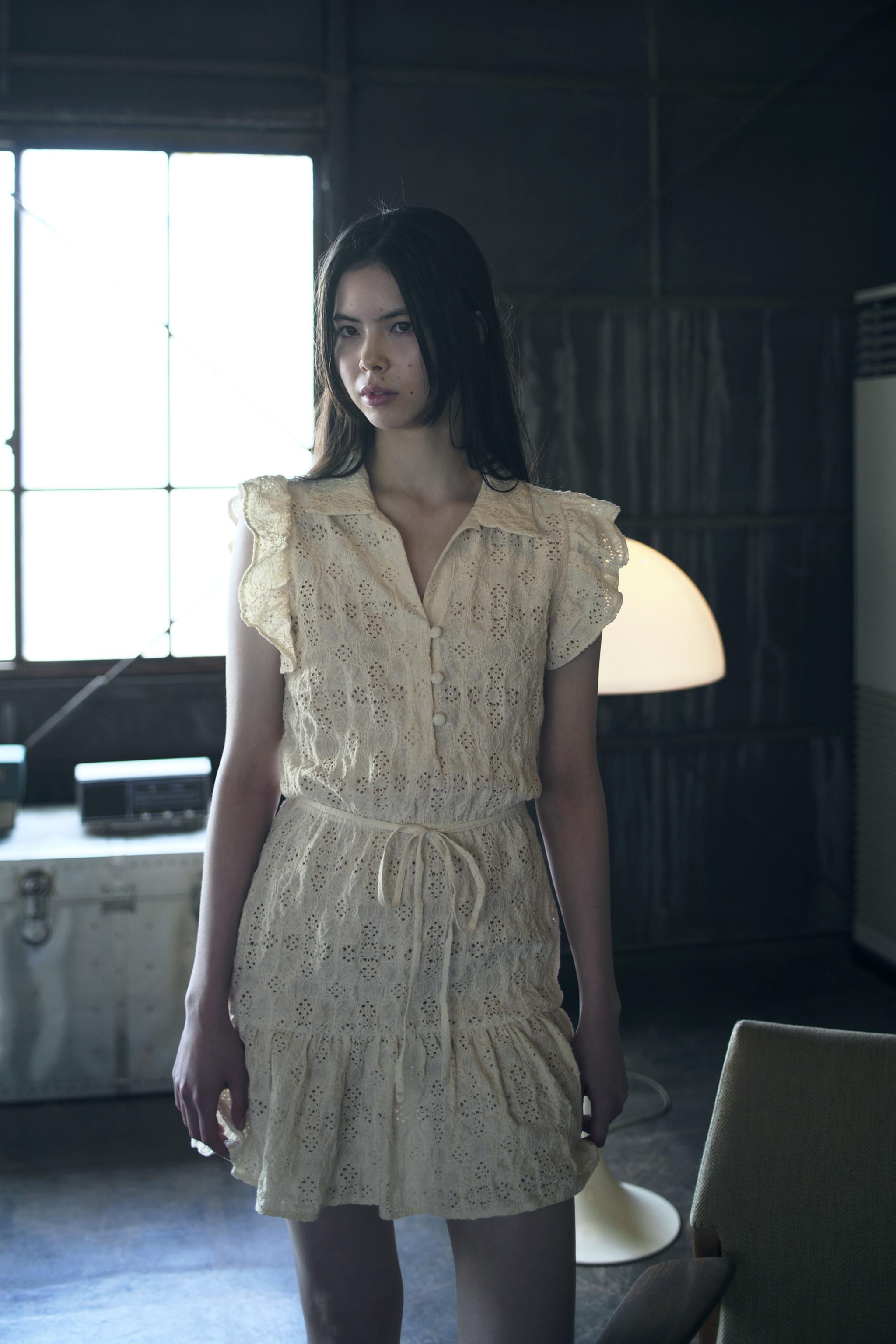 ZARA ベルト付き刺繍ワンピース 0085/158 ベルト付き刺繍ワンピース - エクリュ | ZARA Japan / 日本