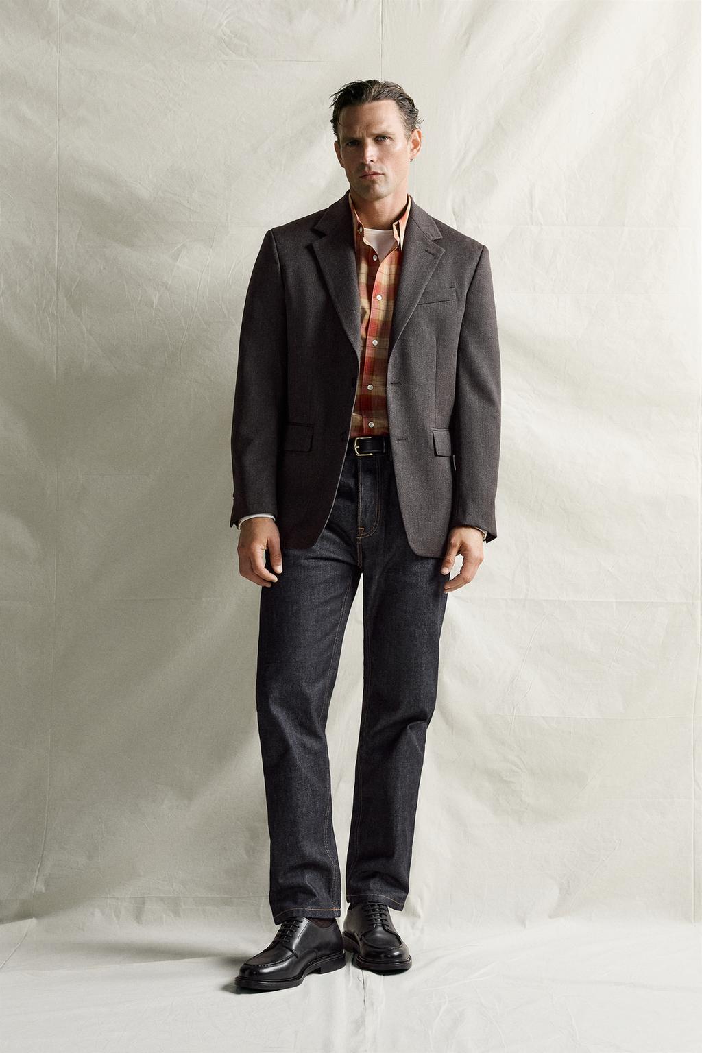 STRAIGHT-LEG JEANS