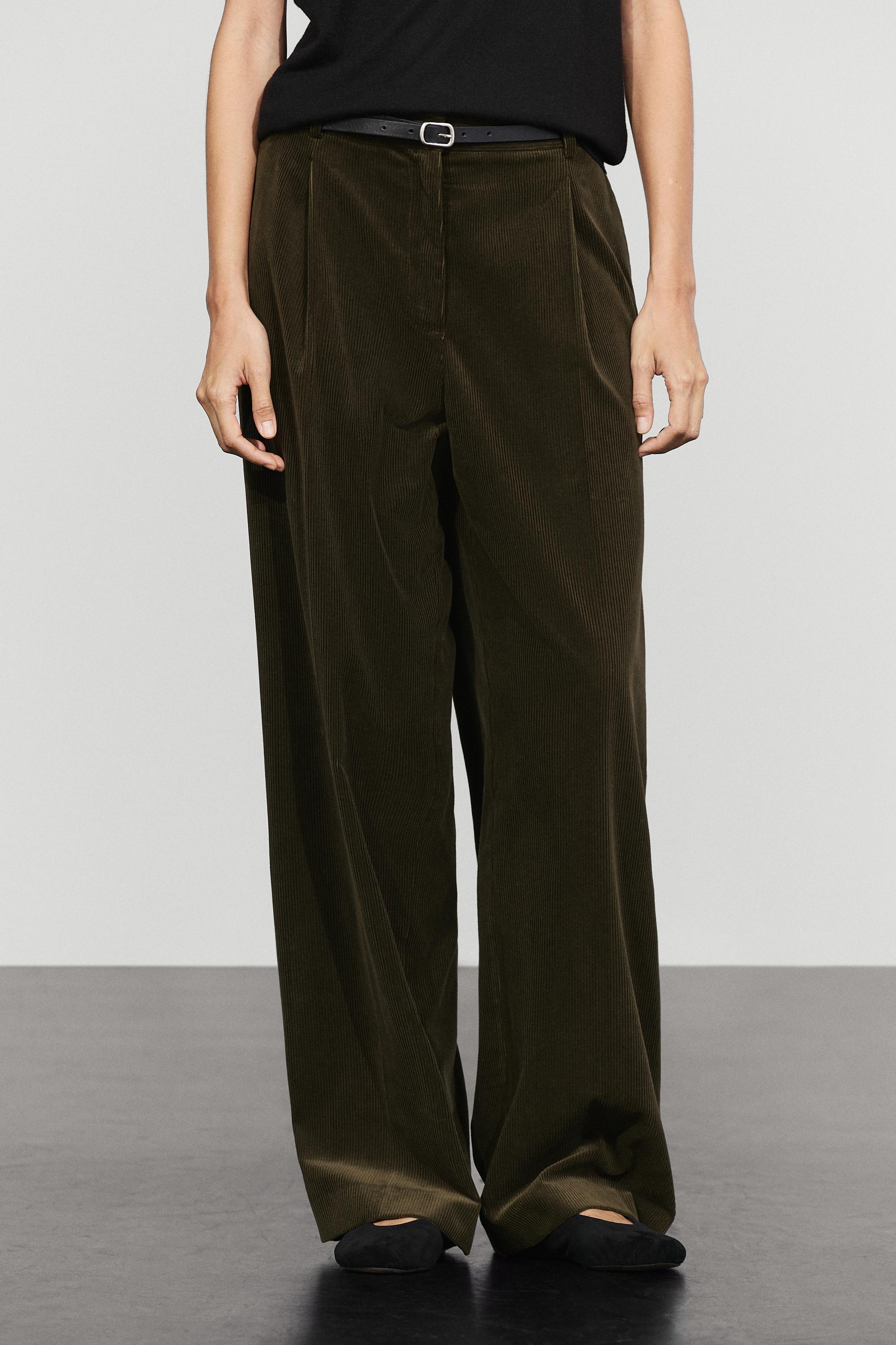 Pantalon large à pinces en velours côtelé