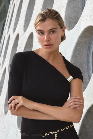 TOP ASYMÉTRIQUE EN POLYAMIDE - Noir de Zara - Image 2