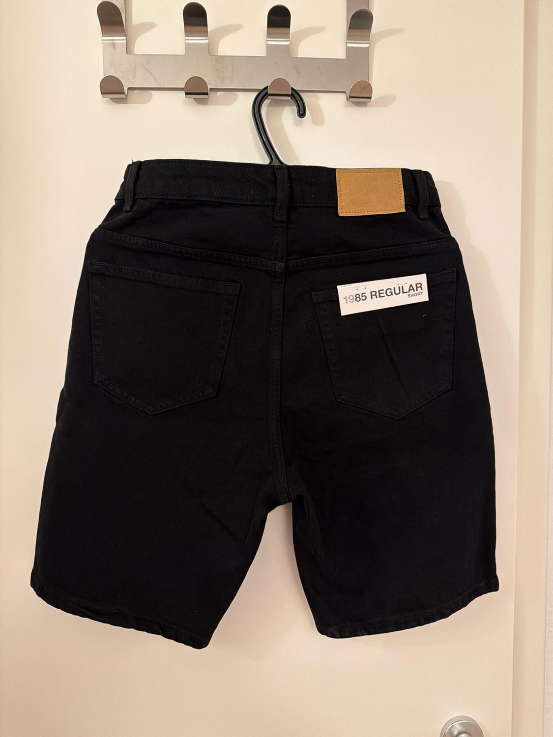 BASIC COLOURED BERMUDAS - Image 3