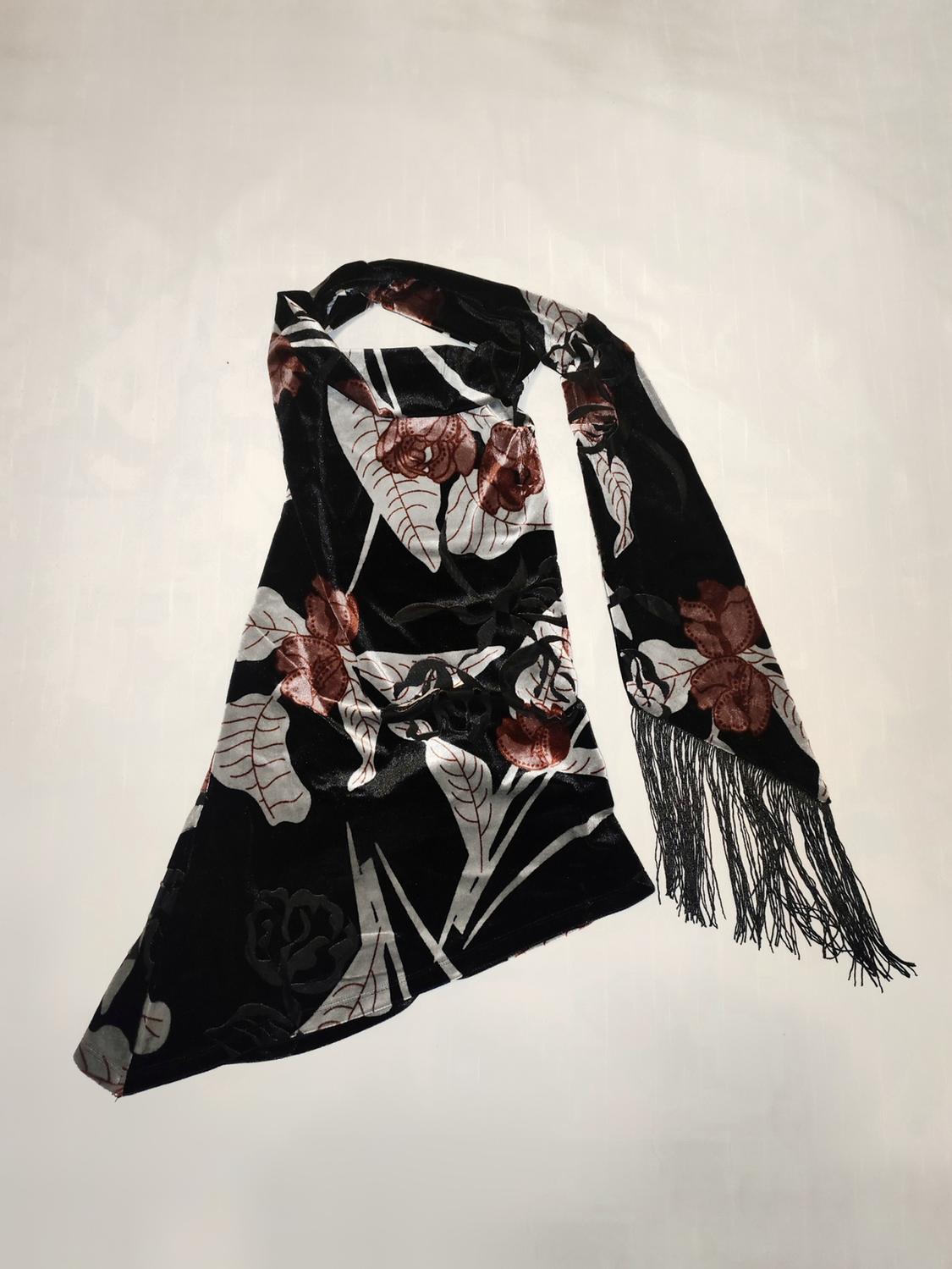VELVET HALTER TOP WITH FRINGING