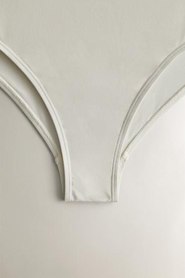 MAILLOT DE BAIN DE PLAGE BANDE CONTRASTANTE - Écru de Zara - Image 2