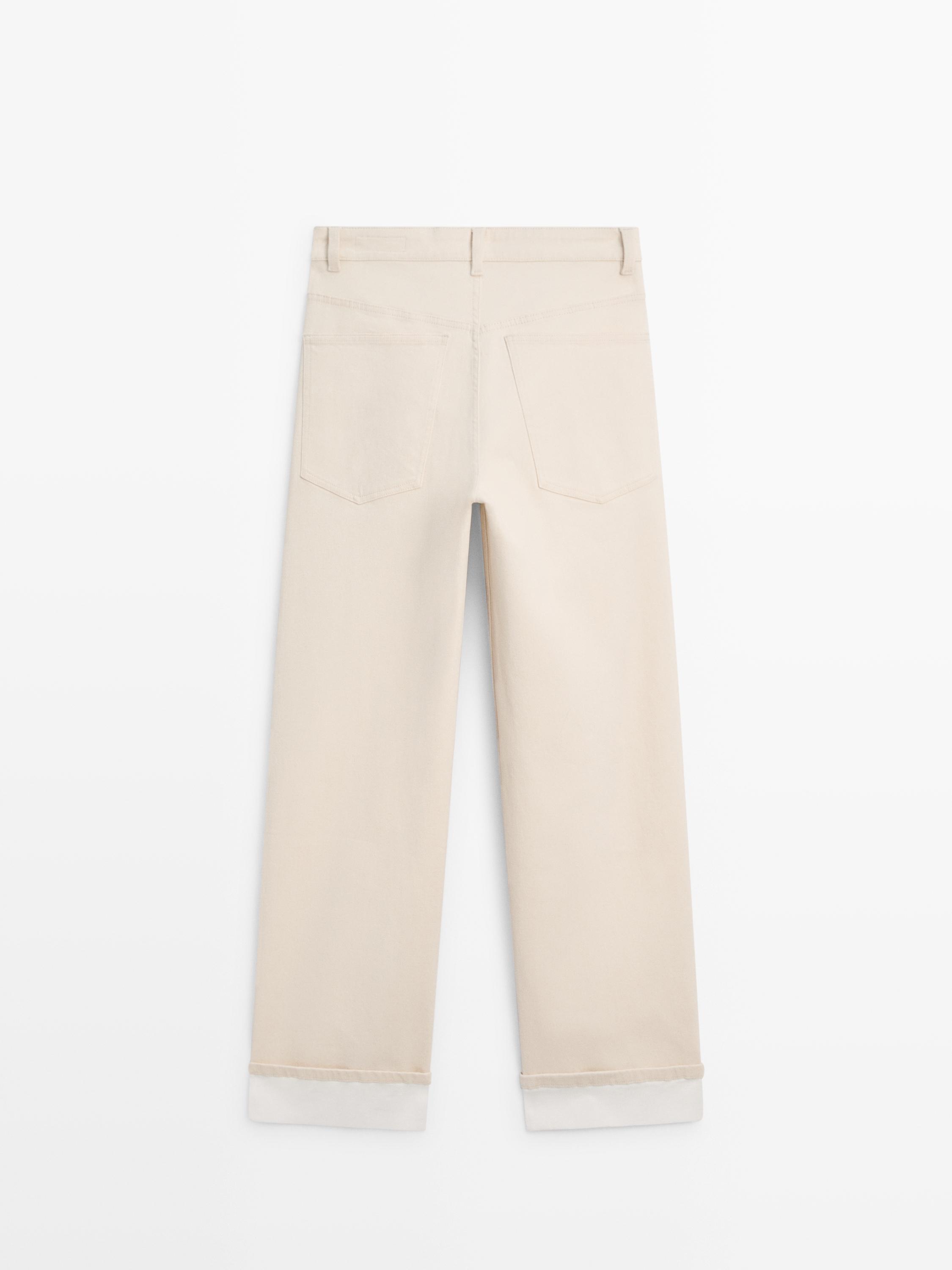 Straight-leg jeans with turn-up hems