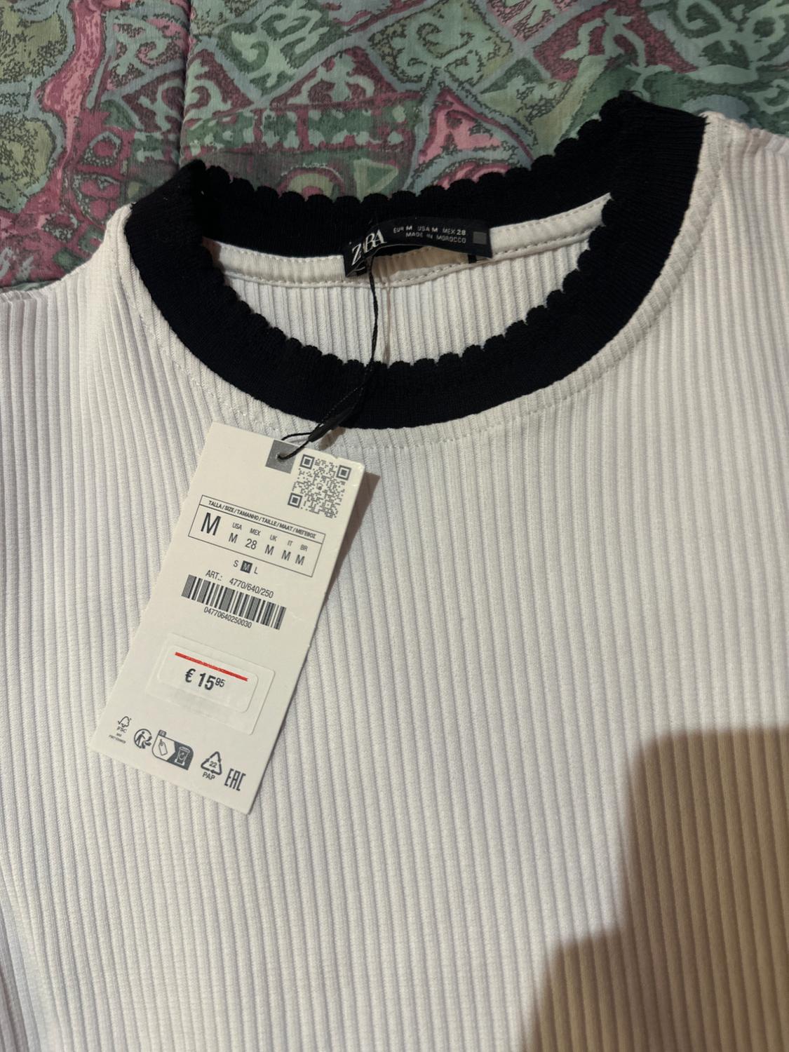 CONTRAST EMBELLISHED TRIM T-SHIRT - Image 2