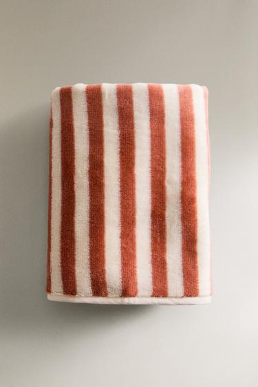 CHILDREN'S STRIPED VELOUR BATH TOWEL - Brick by Zara - Image 0