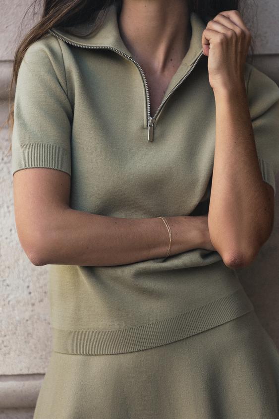 POLO EN MAILLE À MANCHES COURTES ET ZIP - Beige clair de Zara - Image 1