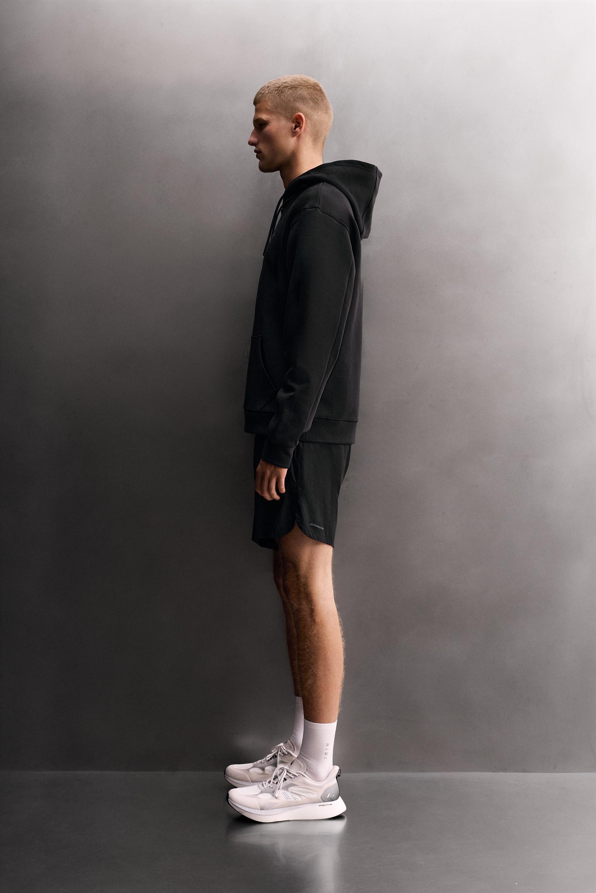 TECHNICAL HOODIE