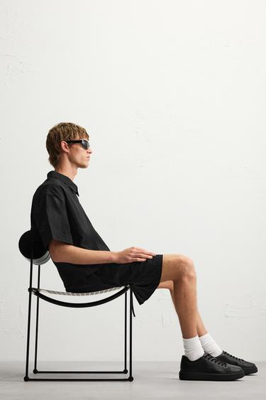 LEDERSNEAKER MIT BREITER SOHLE - Schwarz von Zara