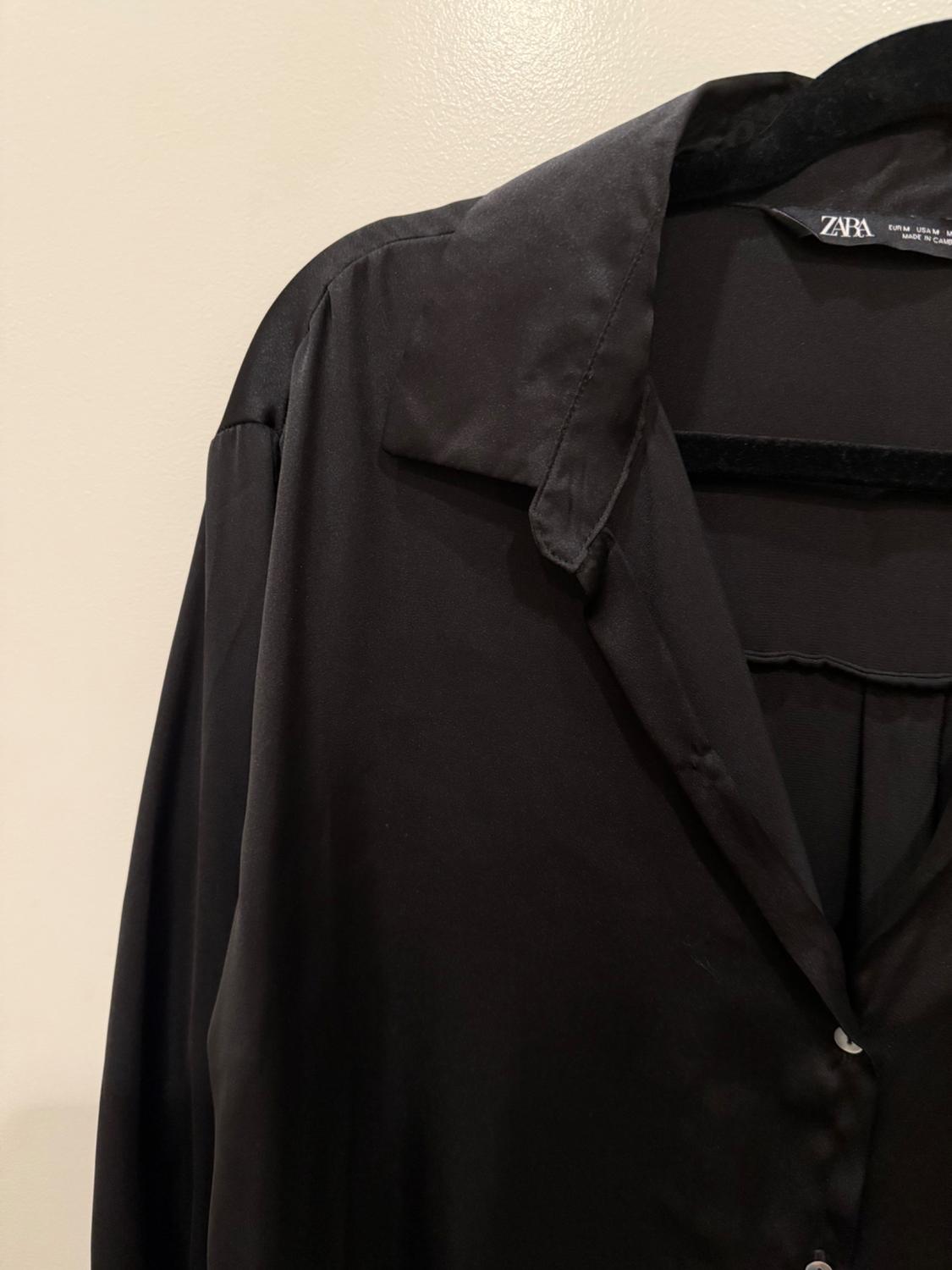 BLACK SATIN BUTTON DOWN - Image 2