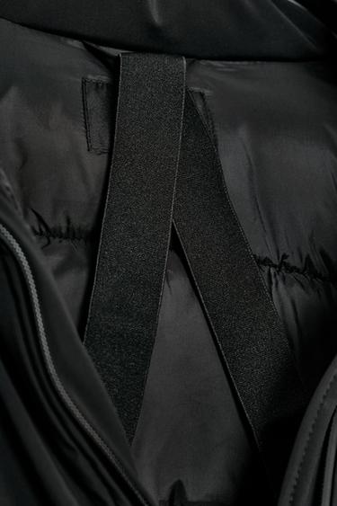 VESTE REMBOURRÉE À CAPUCHE DÉPERLANTE COUPE-VENT - Noir de Zara - Image 4