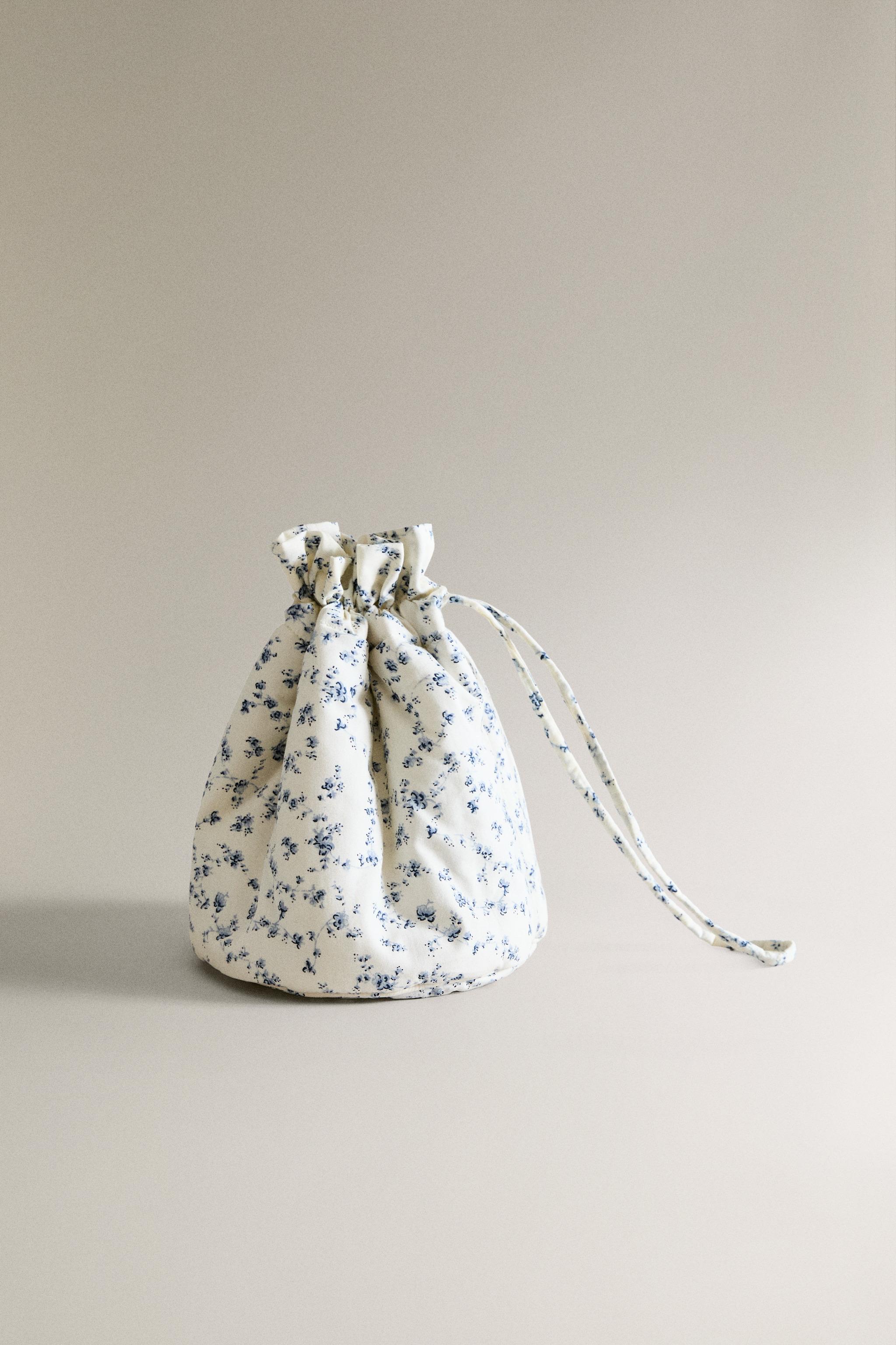 BABY BLUE FLORAL BUCKET BAG
