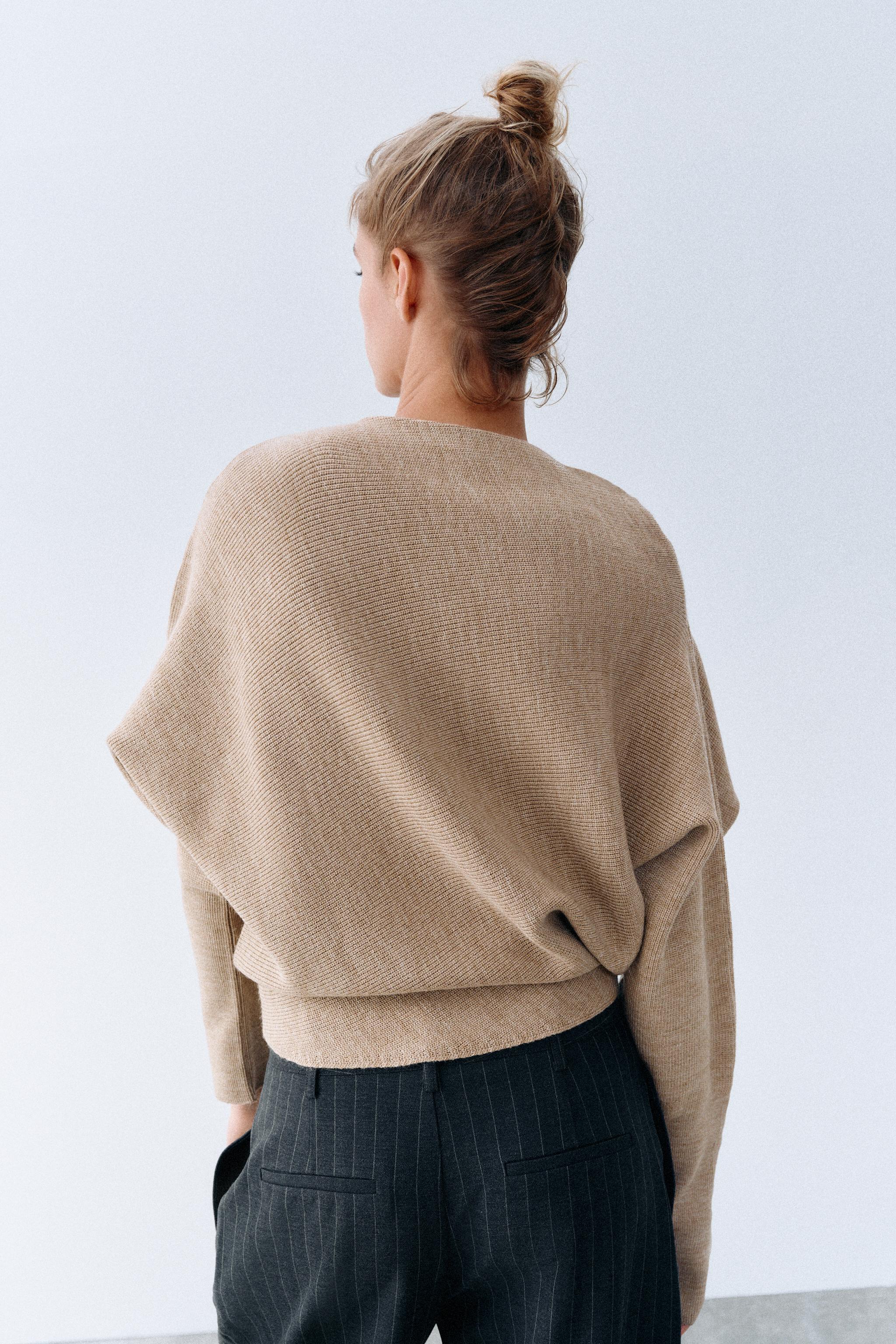 PULL EN MAILLE ASYMÉTRIQUE