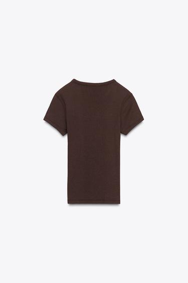 T-SHIRT À MANCHES COURTES EN MAILLE CÔTELÉE - Chocolat de Zara - Image 1