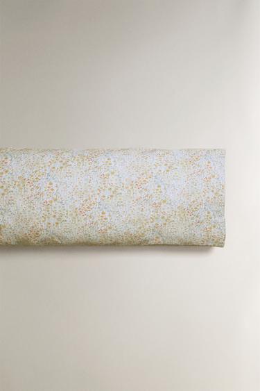 TAIE D’OREILLER SATIN MINI-FLEURS - Blanc cassé de Zara - Image 4