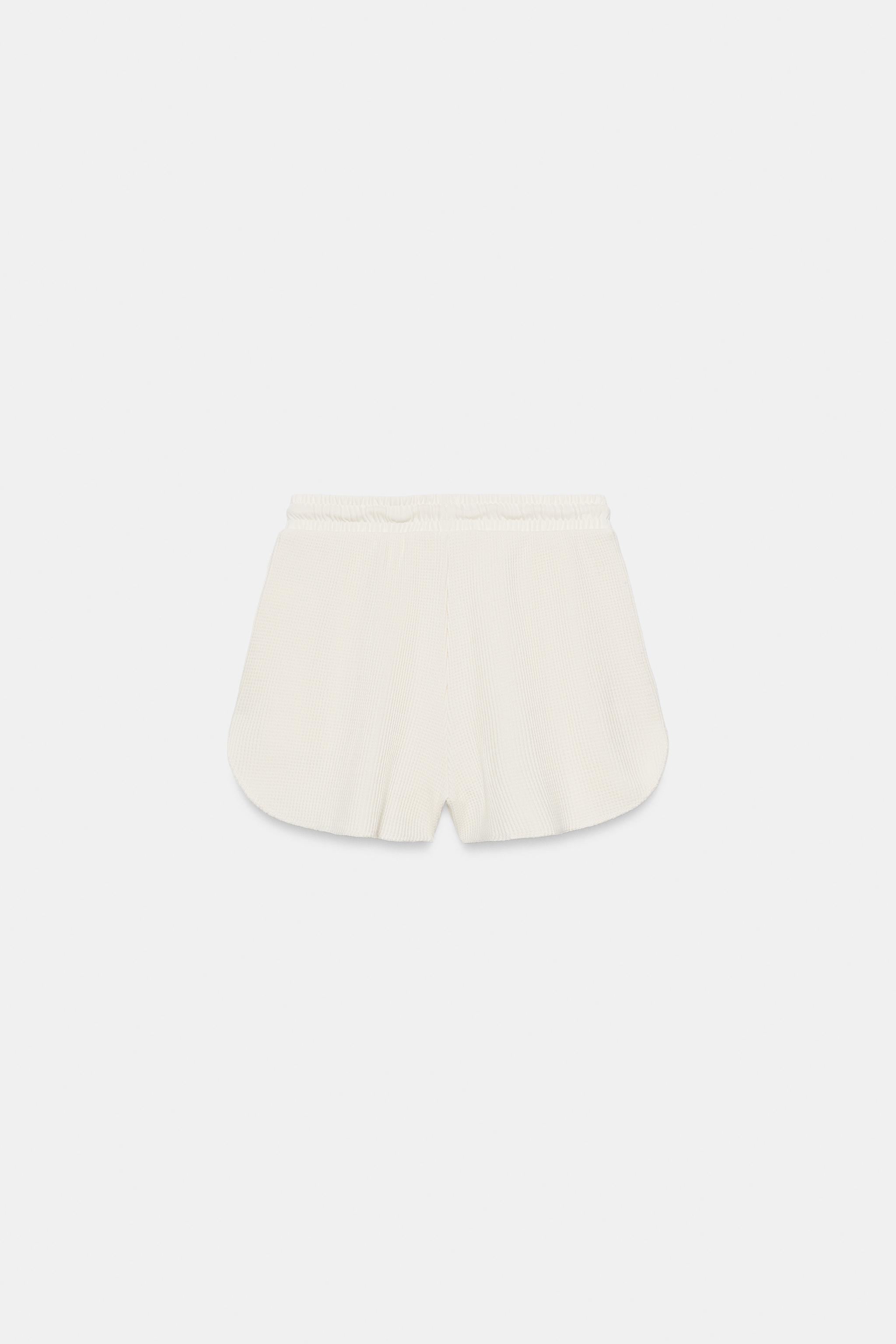 TEXTURED SHORTS