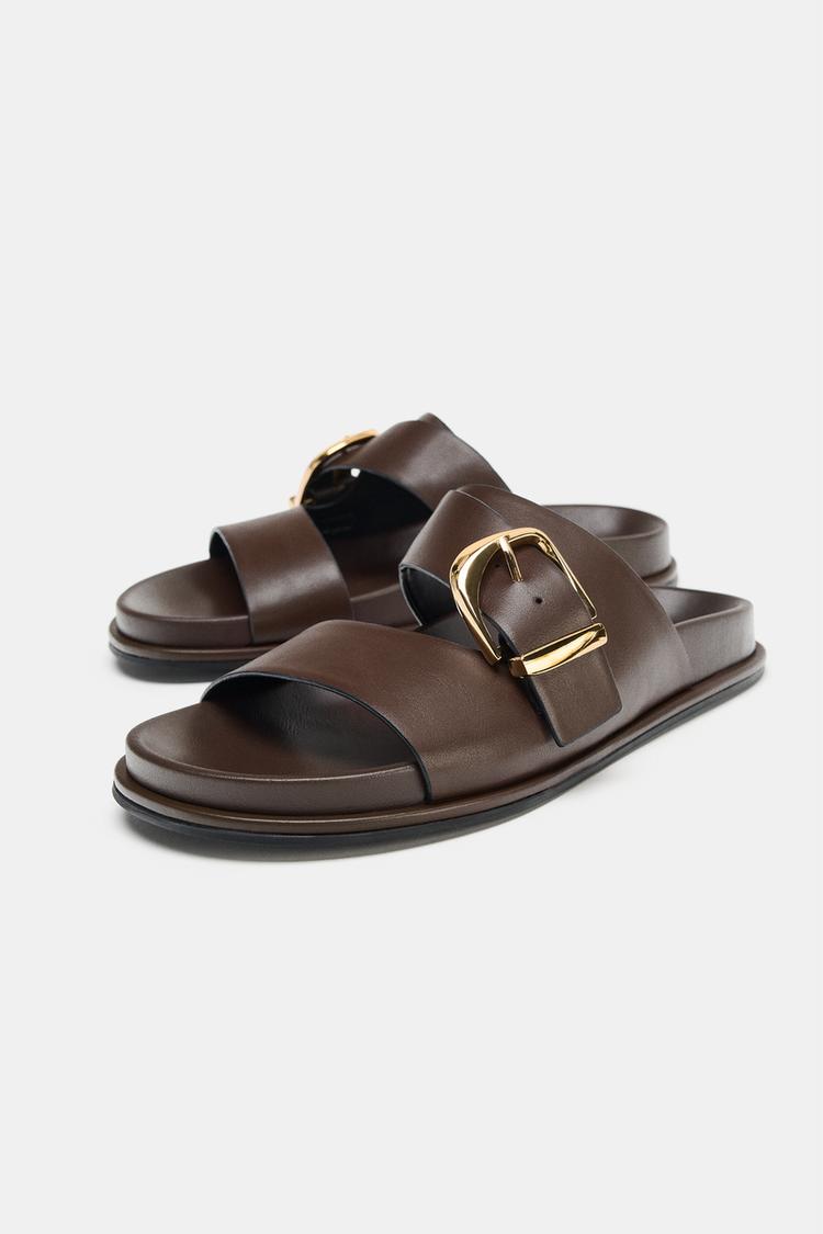 Sandalias planas con hebilla 4
