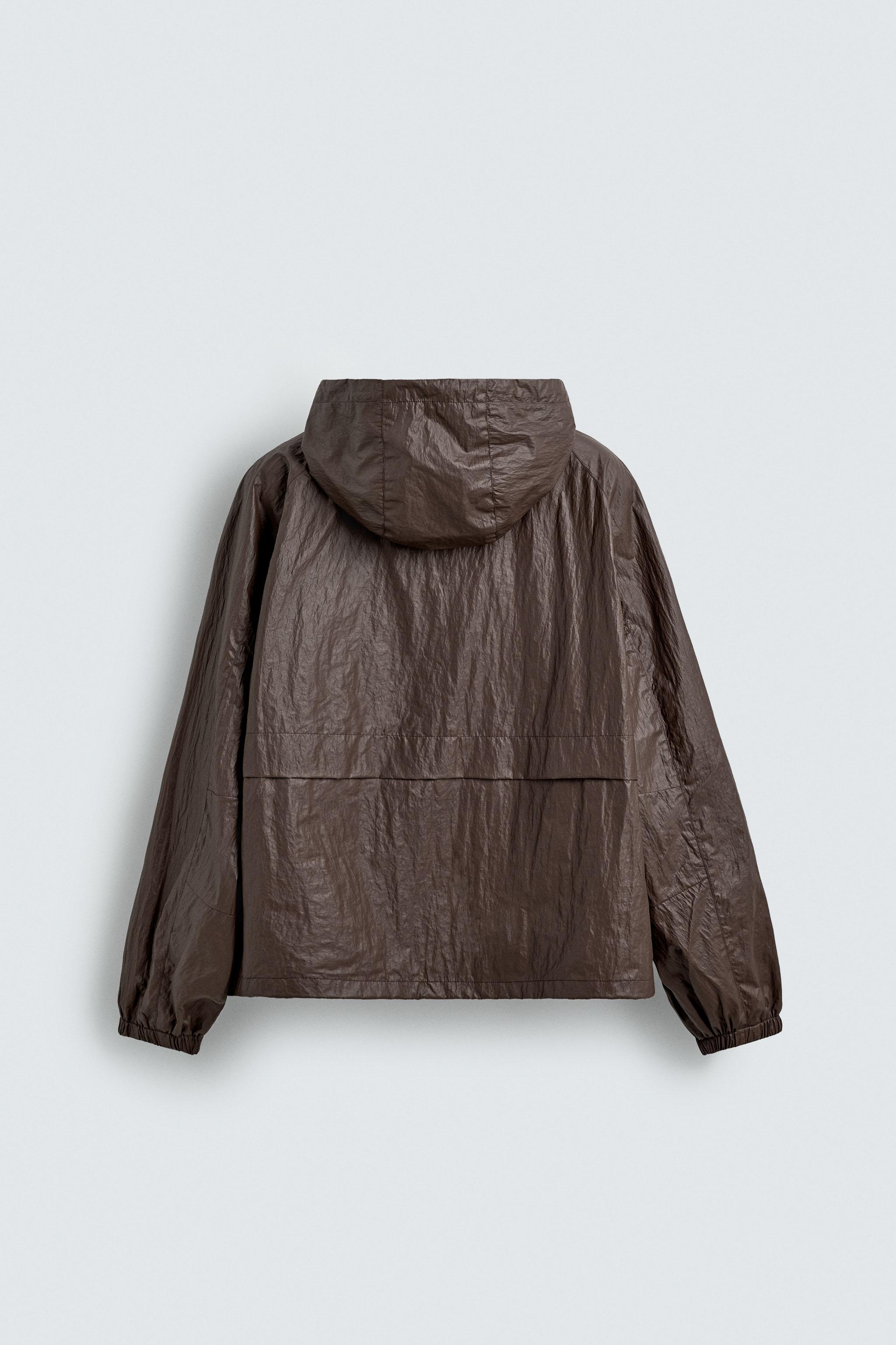 ZARA 即完売品 メンズダウンジャケット フード付 エンボスレザー ZARA 即完売品 メンズダウンジャケット フード付 エンボスレザー