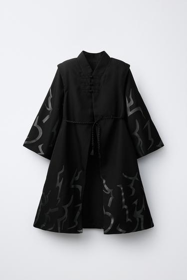 НАКИДКА KPOP DEMON HUNTERS™ NETFLIX © — ЧЕРНЫЙ от Zara