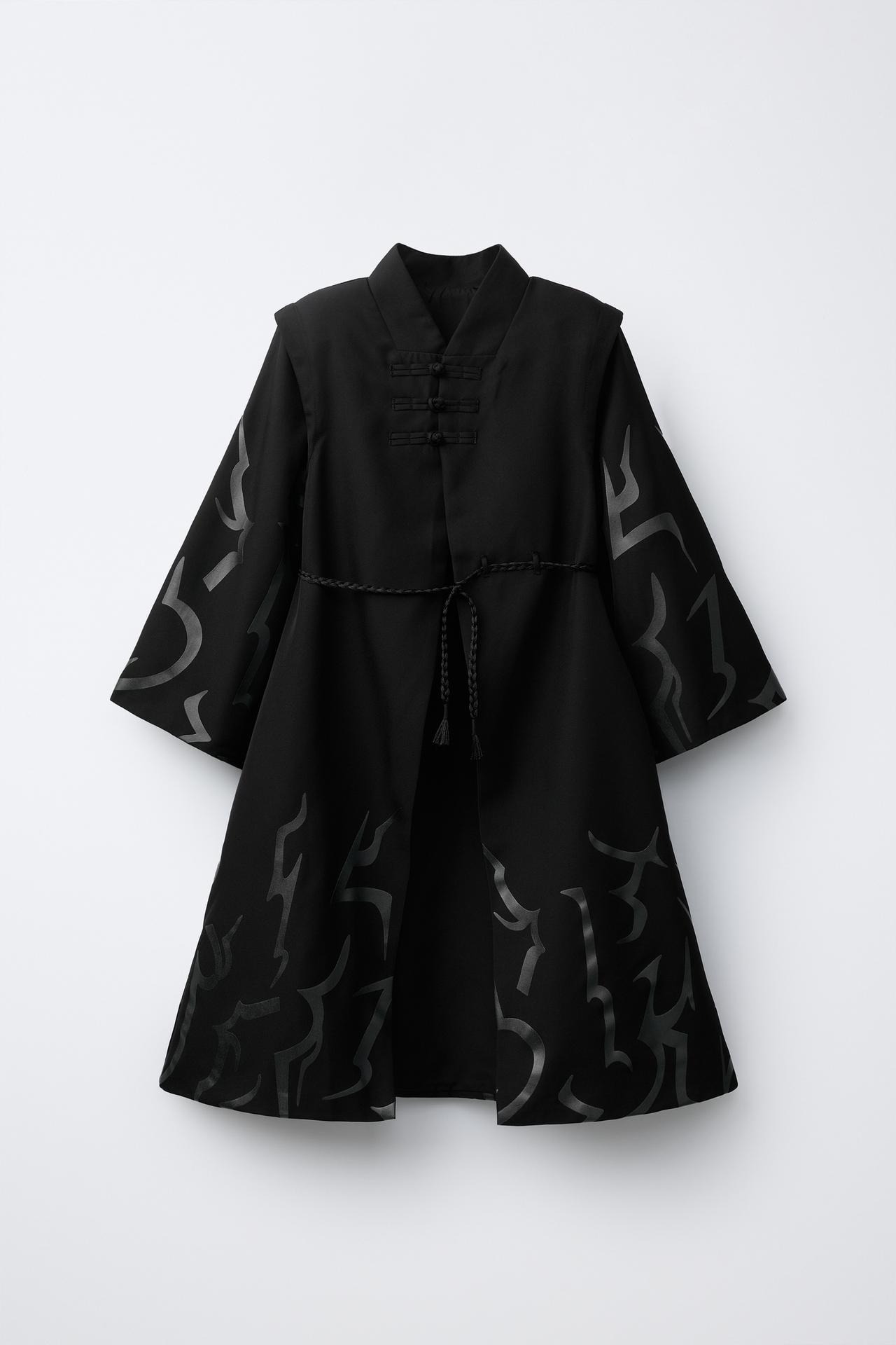 KPOP DEMON HUNTERS™ NETFLIX © COSTUME CAPE — Black
