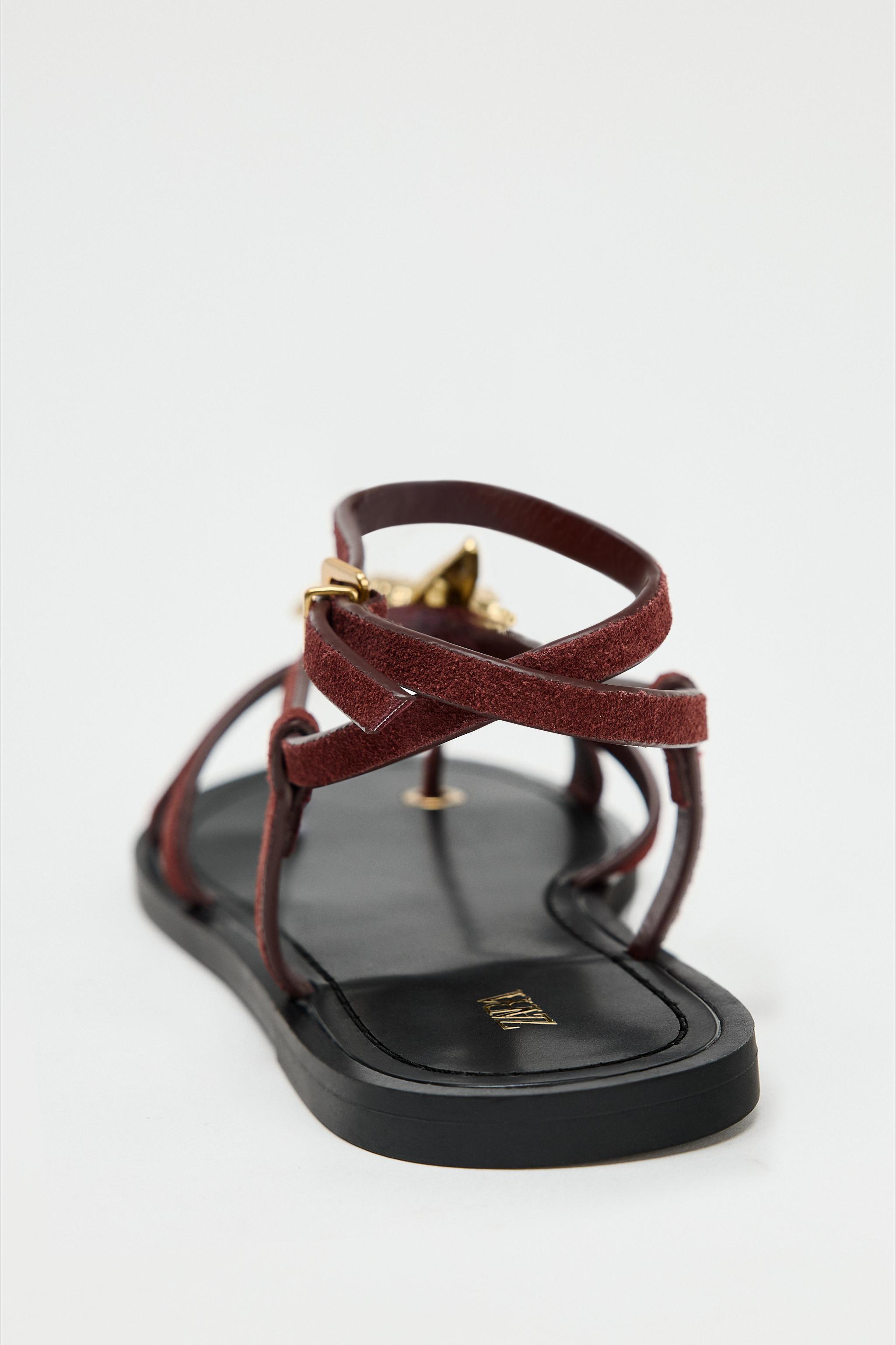 ★ZARA★メタルビジュー付きスプリットスエードフラットサンダル メタルビジュー付きスプリットスエードフラットサンダル