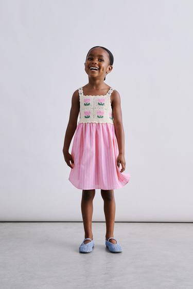 КОМБИНИРОВАННОЕ ПЛАТЬЕ КРЮЧКОМ С ЦВЕТОЧНЫМ УЗОРОМ — РОЗОВЫЙ от Zara