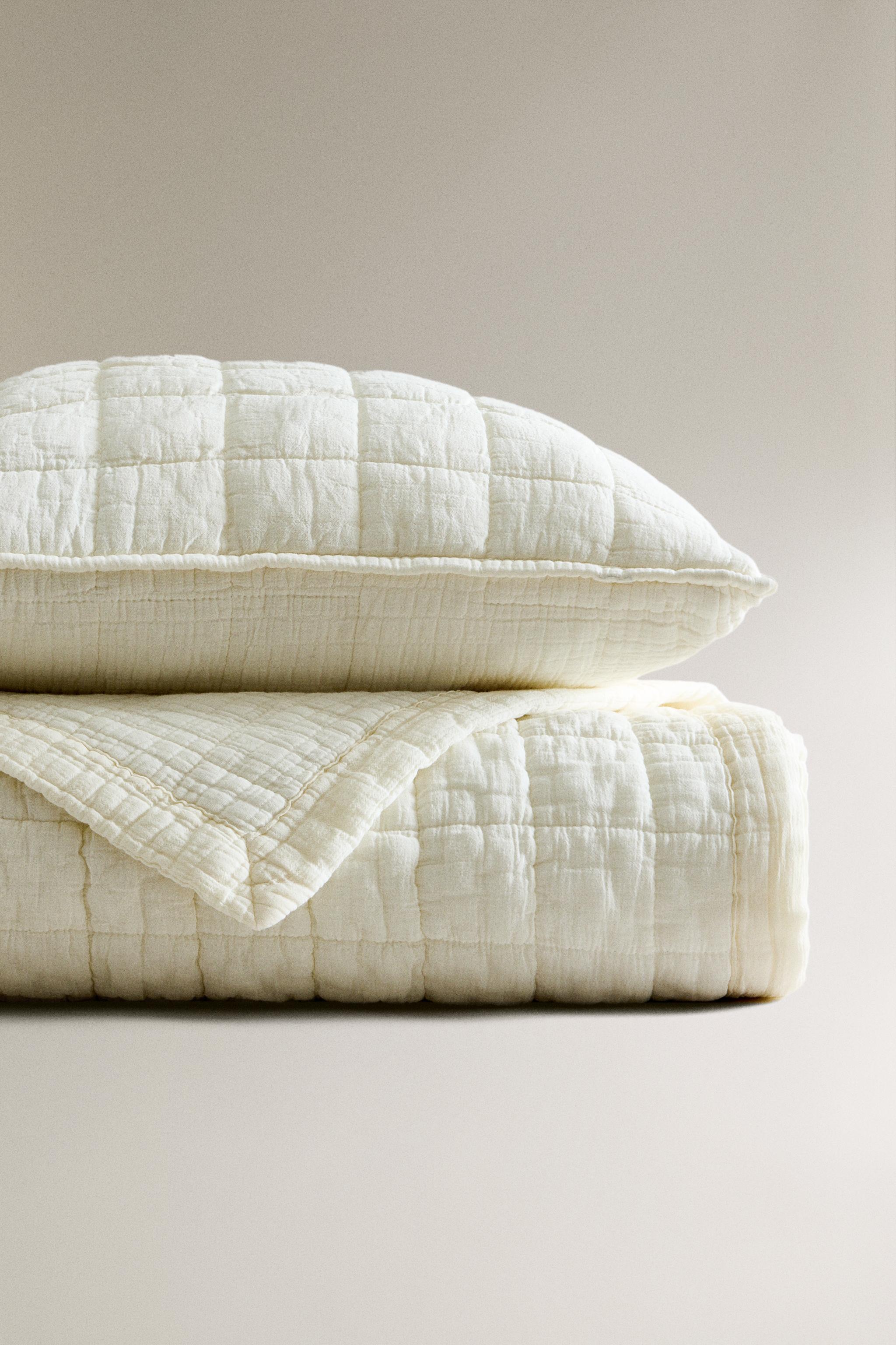 SQUARE COTTON QUILT - Oyster-white | ZARA United States