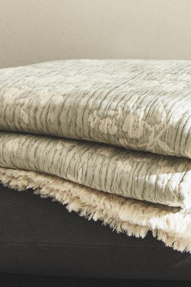 FLORAL JACQUARD THROW - Green by Zara - Image 5