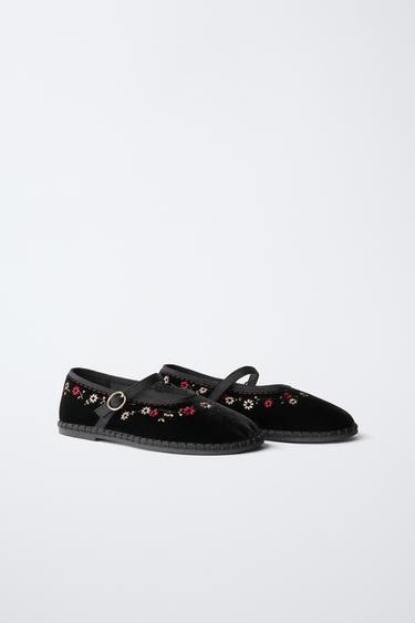 Zara EMBROIDERED BUCKLE BALLET FLATS - Black