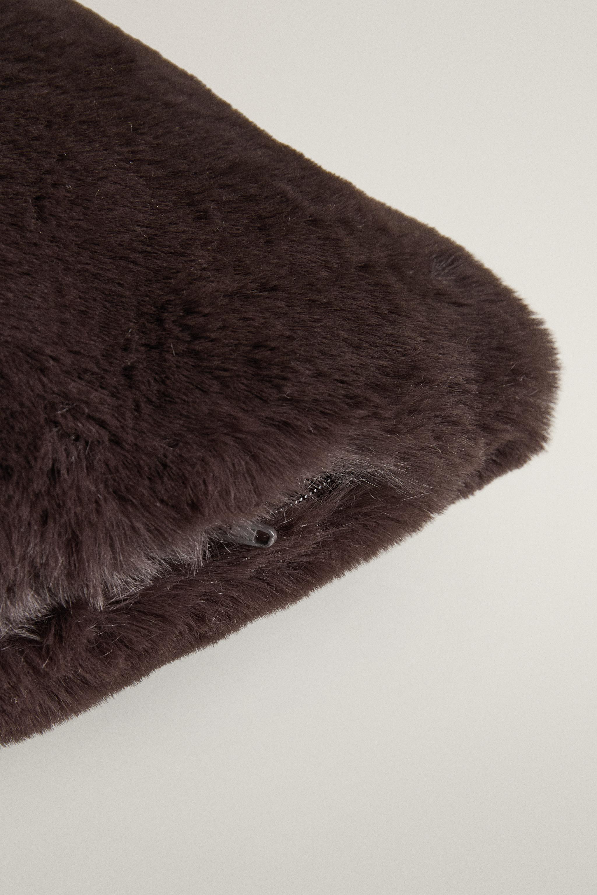 SHORT FAUX FUR THROW PILLOW COVER