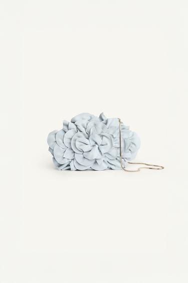 CLUTCH DE PELL AMB FLOR LIMITED EDITION - Blau de Zara