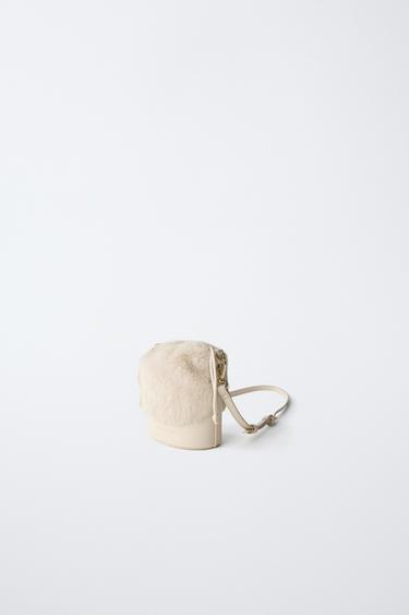 FAUX SHEARLING BUCKET BAG - Ecru White de Zara - Image 2