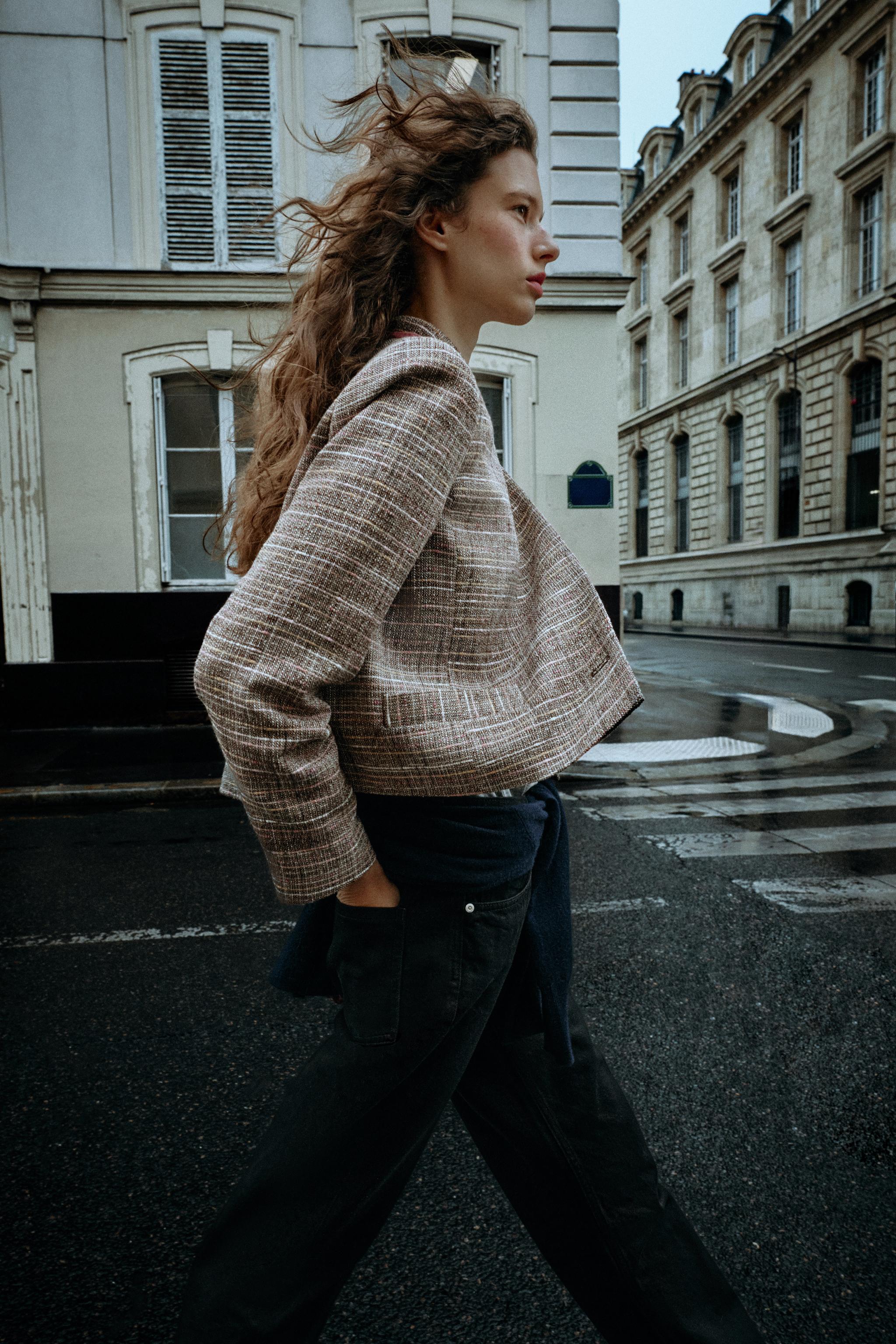 STRUCTURED CROPPED BLAZER