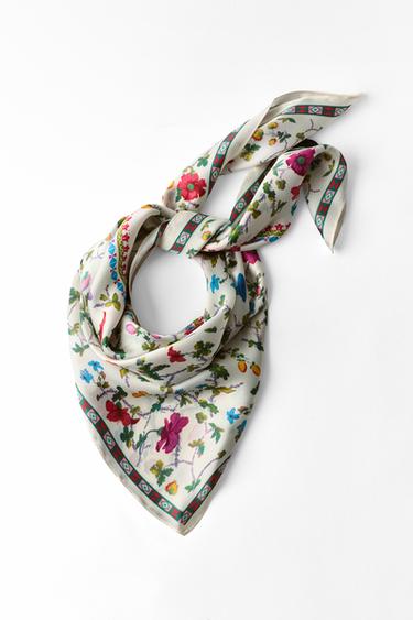 منديل مطبع بالورود - خَام الخاص بـ Zara