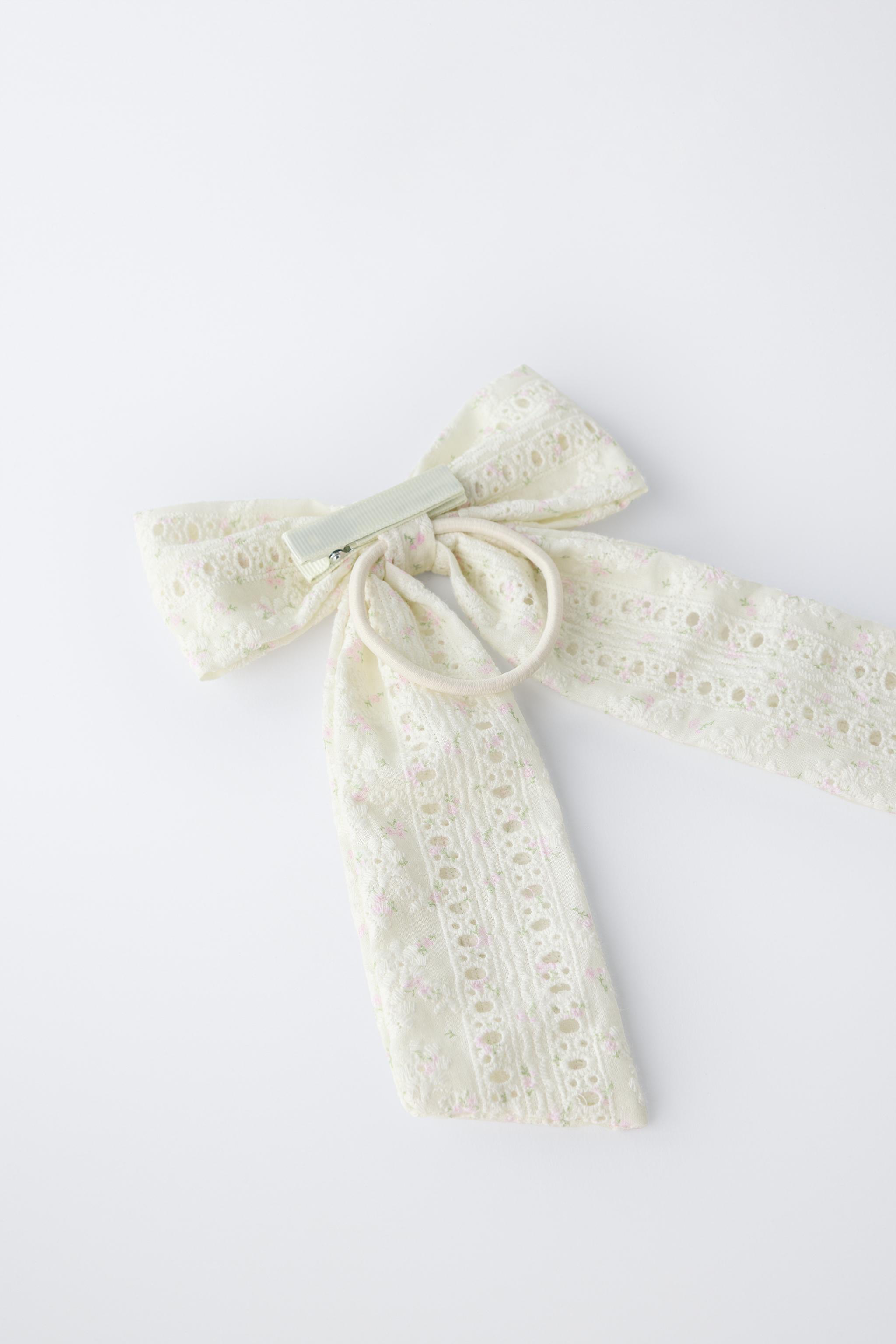 BOW CLIP HAIR ELASTIC WITH CUTOUTS