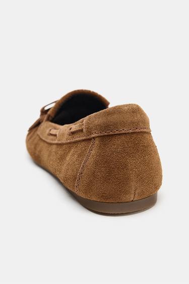MOCASSINS EN CROÛTE DE CUIR À FRANGES - Marron foncé de Zara - Image 4