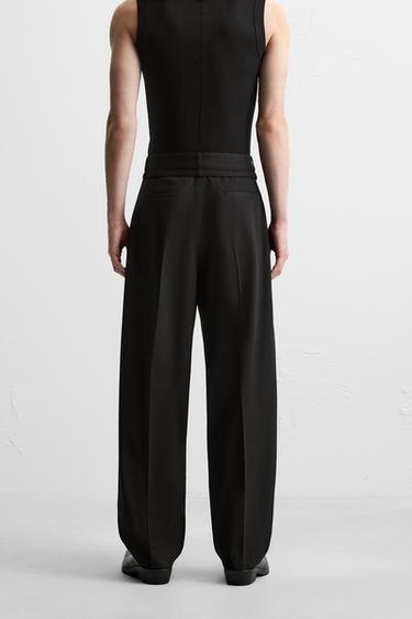 PANTALON À PLIS AVEC CEINTURE - Noir de Zara - Image 2