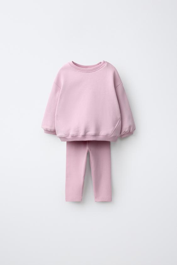 КОМПЛЕКТ ИЗ ТОЛСТОВКИ С НАШИВКОЙ И ЛЕГИНСОВ — РОЗОВЫЙ от Zara — изображение 0