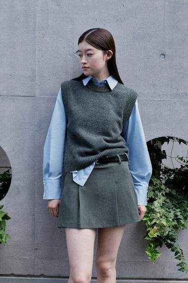 SOFT KNIT VEST - Mid-grey by Zara