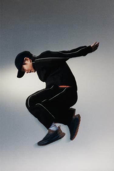 SPORTY SWEATSHIRT WITH CONTRAST TRIMS - Black by Zara - Image 6