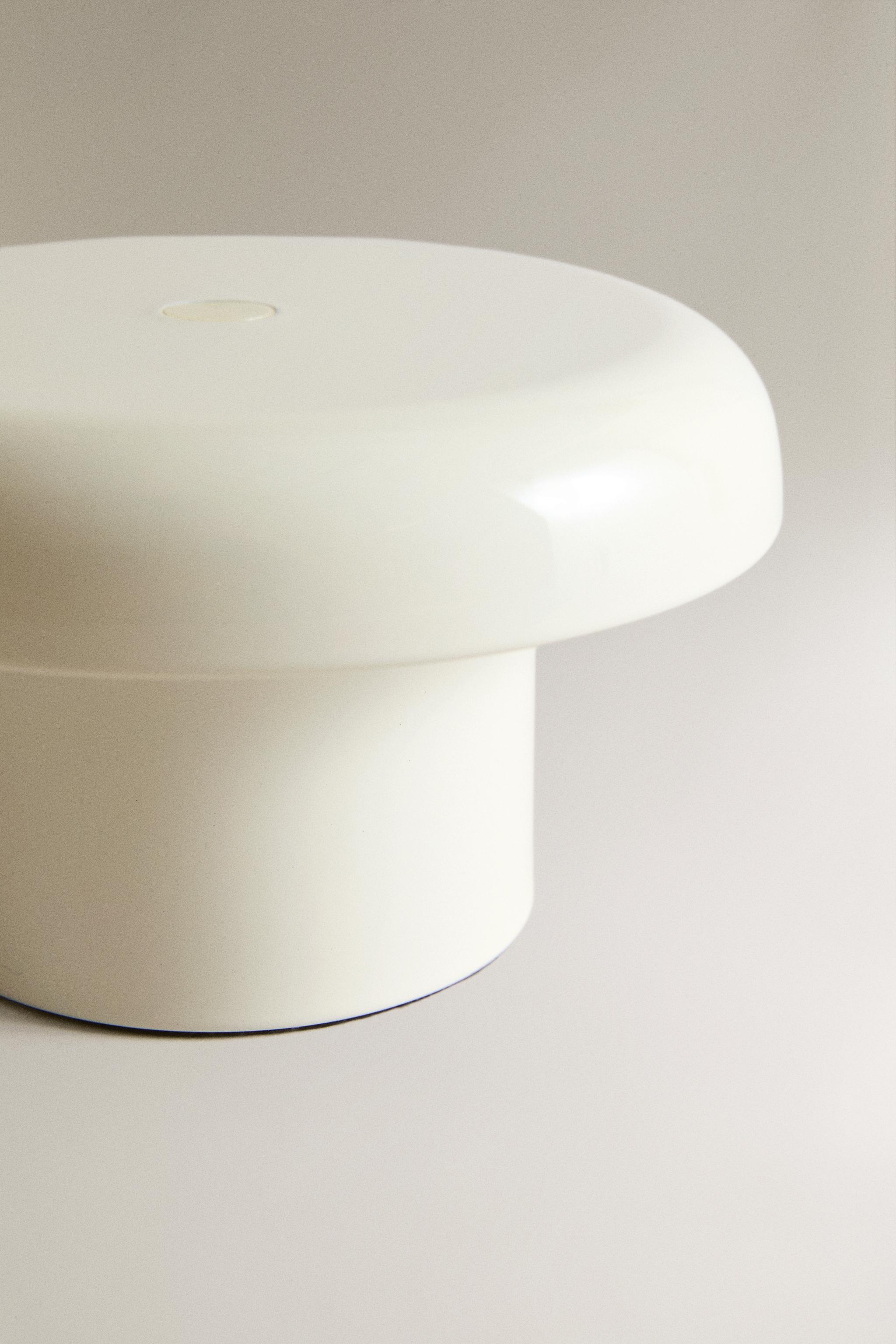 CORDLESS LAMP
