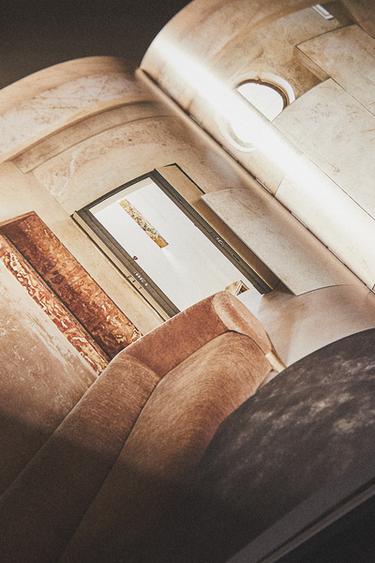 LIVRE VINCENZO DE COTIIS: INTERIORS - Gris de Zara - Image 5