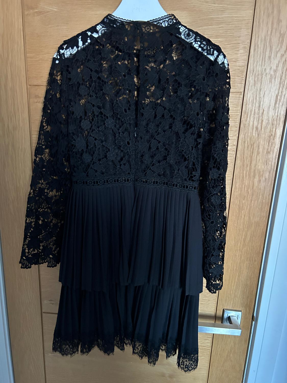 CONTRASTING PLEATED DRESS - Image 4