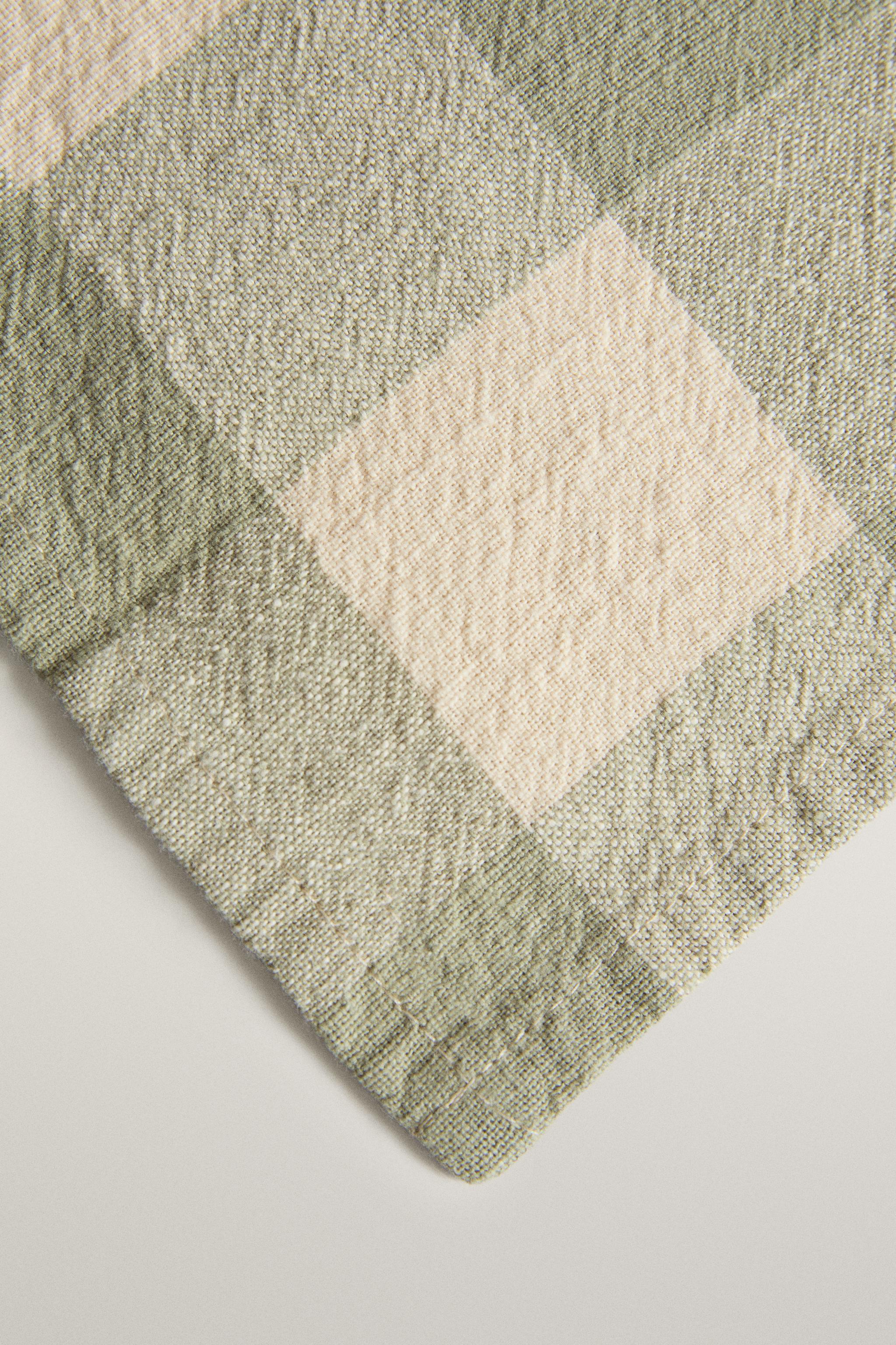 DYED THREAD CHECK TABLECLOTH