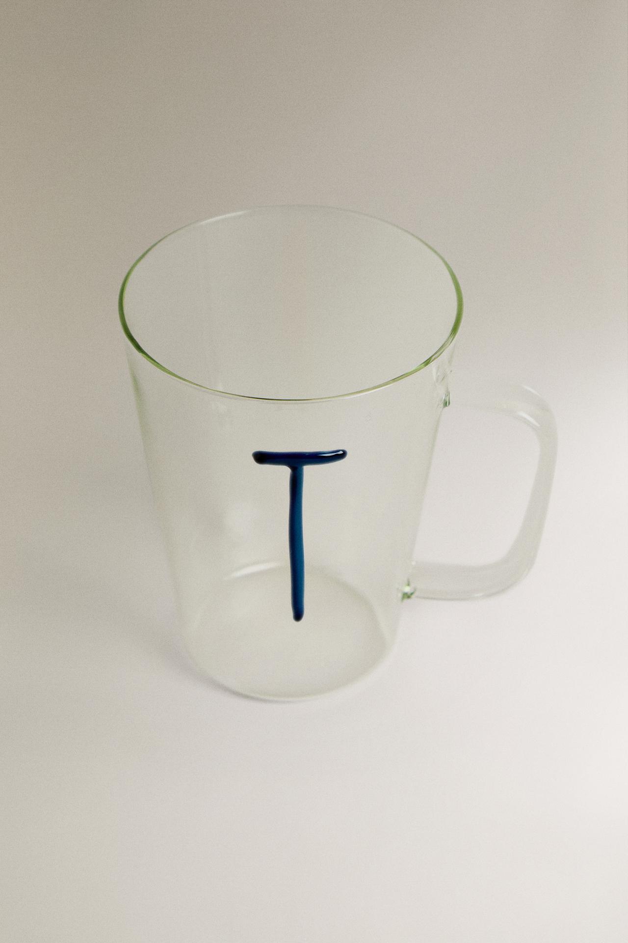 BOROSILICATE MUG WITH INITIAL T — Petrol blue