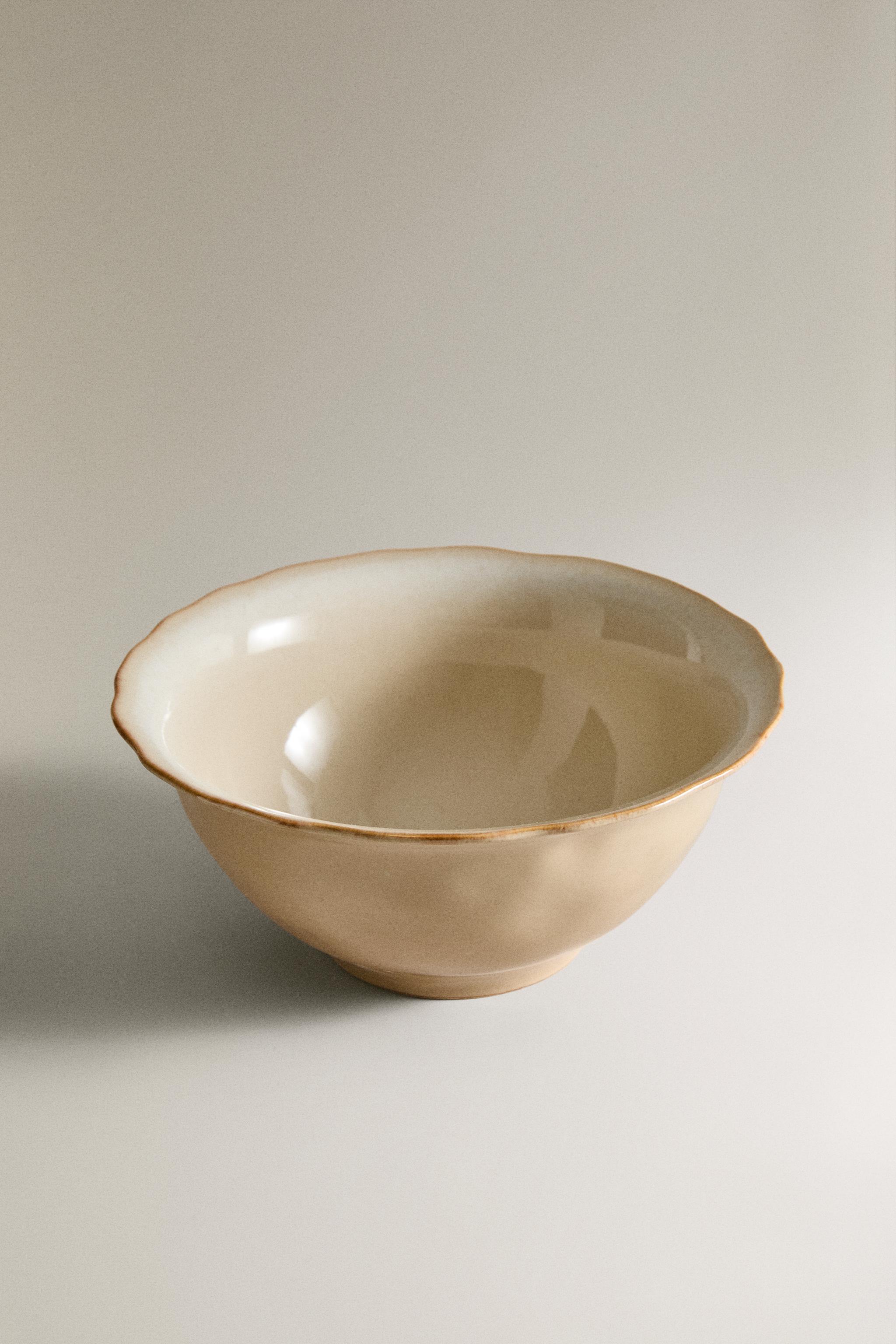 IRREGULAR EDGE STONEWARE SALAD BOWL — Cream