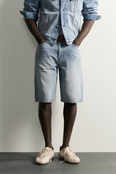 برمودا DENIM LOOSE FIT - أزرق وسط الخاص بـ Zara