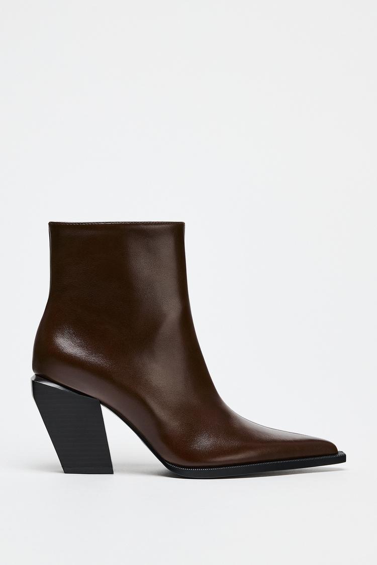 カウボーイ風ヒールレザーアンクルブーツ - ボルドー | ZARA Japan / 日本