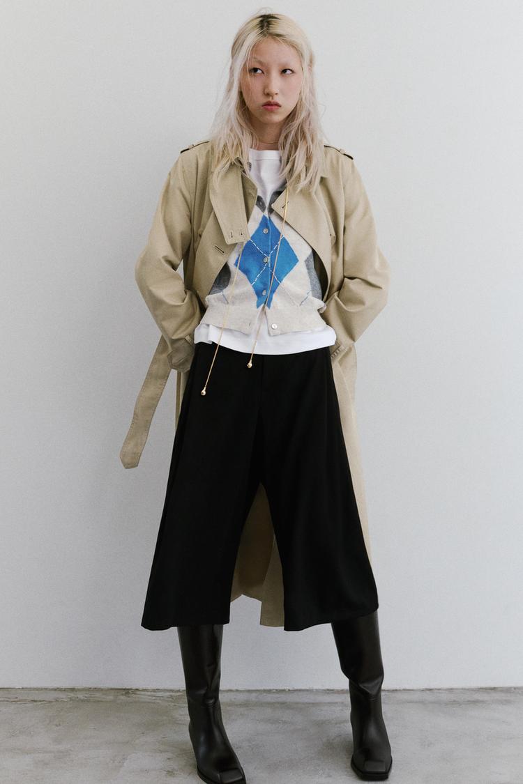 LONG PLEATED BERMUDA SHORTS